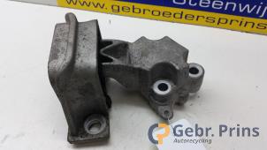 Gebruikte Motorrubber Renault Twingo II (CN) 1.2 16V Prijs € 25,00 Margeregeling aangeboden door Autorec. Gebr. Prins b.v.