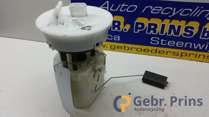 Gebruikte Tank element Pomp Ford Fiesta 6 (JA8) 1.25 16V Prijs € 30,00 Margeregeling aangeboden door Autorec. Gebr. Prins b.v.