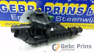 Gebruikte Thermostaathuis Peugeot Partner (GC/GF/GG/GJ/GK) 1.6 HDI 90 16V Prijs € 30,25 Inclusief btw aangeboden door Autorec. Gebr. Prins b.v.