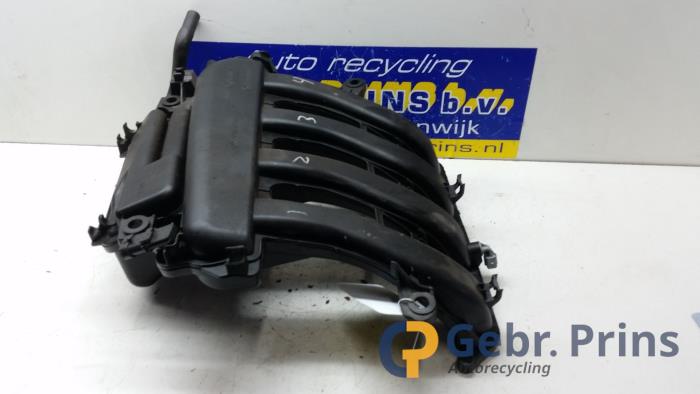 Gebruikte Spruitstuk Inlaat Renault Modus/Grand Modus (JP) 1.6 16V Prijs € 50,00 Margeregeling aangeboden door Autorec. Gebr. Prins b.v.