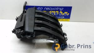 Gebruikte Inlaatspruitstuk Renault Modus/Grand Modus (JP) 1.6 16V Prijs € 50,00 Margeregeling aangeboden door Autorec. Gebr. Prins b.v.