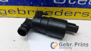 Gebruikte Ruitensproeierpomp achter Citroen C1 1.0 12V Prijs € 10,00 Margeregeling aangeboden door Autorec. Gebr. Prins b.v.