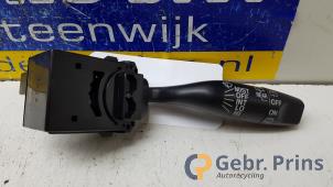 Gebruikte Ruitenwis Schakelaar Honda HR-V (GH) 1.6 16V 4x4 Prijs € 10,00 Margeregeling aangeboden door Autorec. Gebr. Prins b.v.