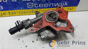 Gebruikte Vacuumpomp (Diesel) Renault Master III (MA/MB/MC/MD/MH/MF/MG/MH) 2.3 dCi 16V Prijs € 48,40 Inclusief btw aangeboden door Autorec. Gebr. Prins b.v.