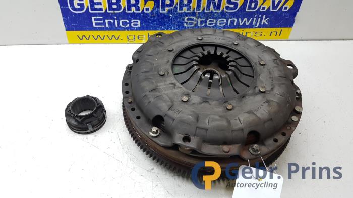 Gebruikte Vliegwiel dubbele massa Porsche Cayman (987) 2.7 24V Prijs € 200,00 Margeregeling aangeboden door Autorec. Gebr. Prins b.v.