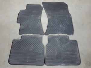 Gebruikte Matten Set Subaru Legacy Touring Wagon (BP) Prijs € 20,00 Margeregeling aangeboden door Autorec. Gebr. Prins b.v.