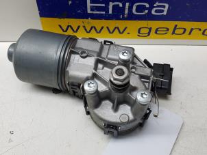 Gebruikte Ruitenwissermotor voor Peugeot 206+ (2L/M) 1.1 XR,XS Prijs € 25,00 Margeregeling aangeboden door Autorec. Gebr. Prins b.v.