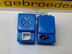 Gebruikte Alarm relais Hyundai i10 (F5) 1.0i 12V Prijs € 10,00 Margeregeling aangeboden door Autorec. Gebr. Prins b.v.