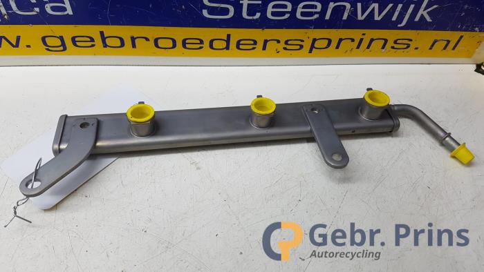 Gebruikte Injector brug Renault Twingo III (AH) 1.0 SCe 70 12V Prijs € 25,00 Margeregeling aangeboden door Autorec. Gebr. Prins b.v.