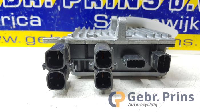 Gebruikte Stuurbekrachtiging Computer Renault Twingo III (AH) 1.0 SCe 70 12V Prijs € 50,00 Margeregeling aangeboden door Autorec. Gebr. Prins b.v.