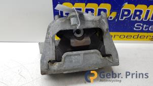Gebruikte Motorsteun Volkswagen Golf VI (5K1) 2.0 GTD 16V Prijs € 25,00 Margeregeling aangeboden door Autorec. Gebr. Prins b.v.