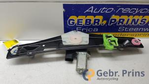 Gebruikte Raammechaniek 4Deurs links-achter BMW X1 (E84) sDrive 18i 2.0 16V Prijs € 45,00 Margeregeling aangeboden door Autorec. Gebr. Prins b.v.