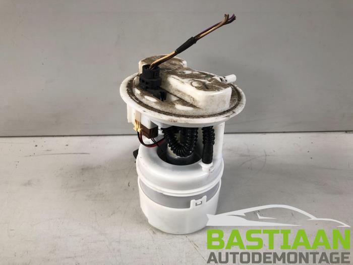 Gebruikte Tank element Pomp Dacia Sandero I (BS) 1.6 BiFuel Prijs op aanvraag aangeboden door Bastiaan Autodemontage