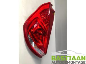 Gebruikte Achterlicht links Ford Fiesta 6 (JA8) 1.25 16V Prijs € 34,99 Margeregeling aangeboden door Bastiaan Autodemontage