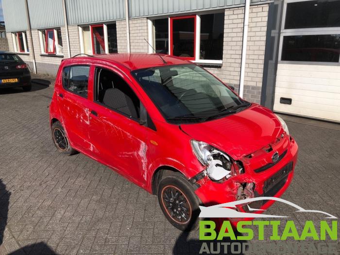 Gebruikte Tank Daihatsu Cuore (L251/271/276) 1.0 12V Prijs € 69,00 Margeregeling aangeboden door Bastiaan Autodemontage