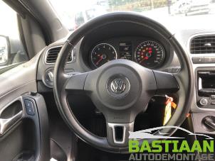Gebruikte Airbag set + dashboard Volkswagen Polo V (6R) 1.2 12V Prijs € 231,00 Margeregeling aangeboden door Bastiaan Autodemontage