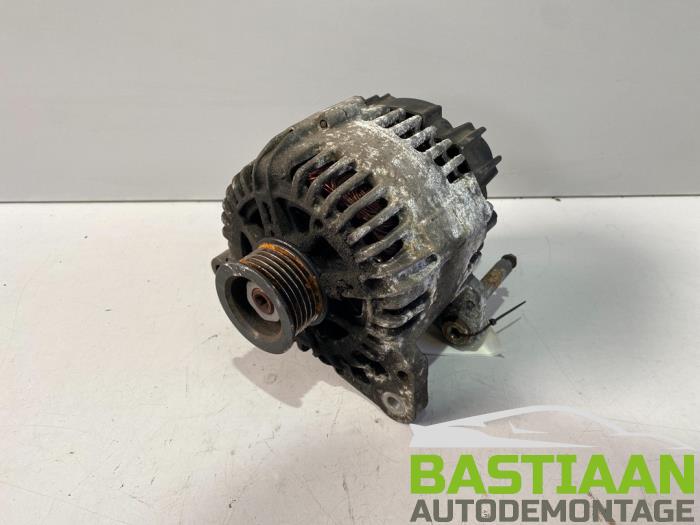 Gebruikte Dynamo Volkswagen Golf V (1K1) 1.6 FSI 16V Prijs € 37,00 Margeregeling aangeboden door Bastiaan Autodemontage