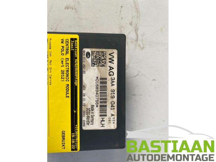 Central electronic module van een Volkswagen Polo V (6R) 1.2 TDI 12V BlueMotion 2012