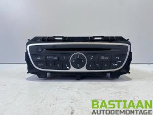 Gebruikte Radio CD Speler Renault Twingo II (CN) 1.5 dCi 90 FAP Prijs € 49,99 Margeregeling aangeboden door Bastiaan Autodemontage