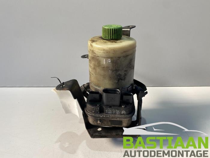 Gebruikte Stuurpomp Volkswagen Polo V (6R) 1.6 TDI 16V 90 Prijs € 92,00 Margeregeling aangeboden door Bastiaan Autodemontage