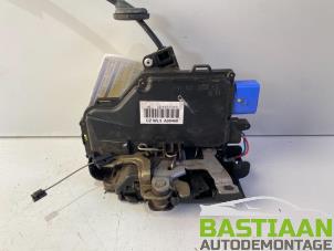Gebruikte Portierslot Mechaniek 4Deurs rechts-voor Volkswagen Caddy III (2KA,2KH,2CA,2CH) 2.0 SDI Prijs € 36,29 Inclusief btw aangeboden door Bastiaan Autodemontage