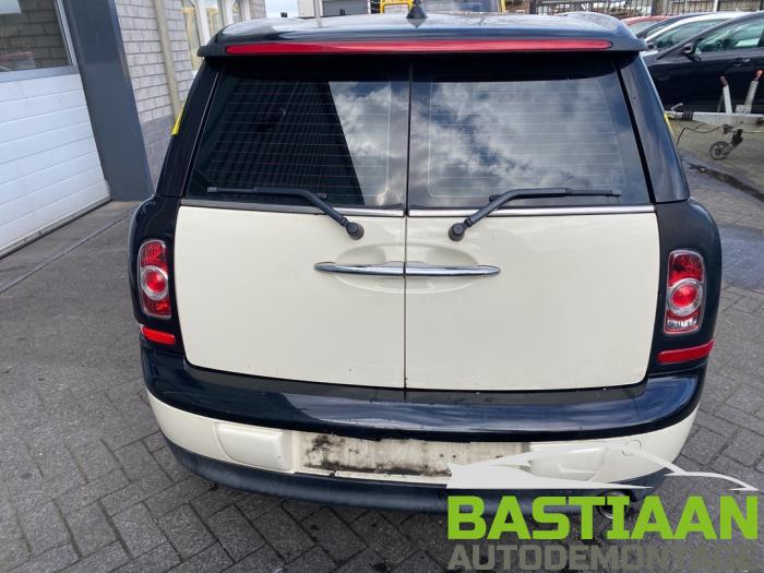 Mini Clubman Achterkleppen voorraad | Onderdelenlijn.nl