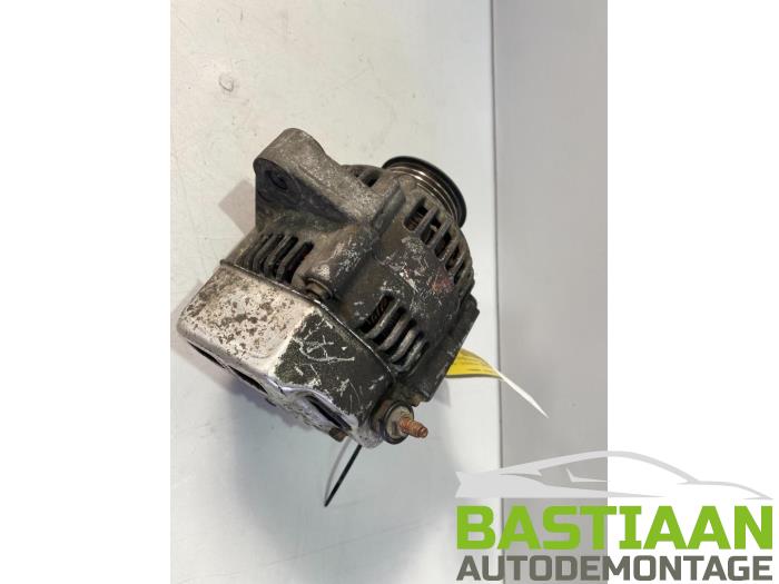 Gebruikte Alternator Daihatsu Cuore (L251/271/276) 1.0 12V DVVT Prijs € 46,00 Margeregeling aangeboden door Bastiaan Autodemontage