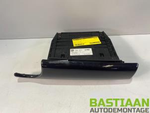 Gebruikte Dashboardkastje Mini Clubman (R55) 1.6 Cooper D Prijs op aanvraag aangeboden door Bastiaan Autodemontage