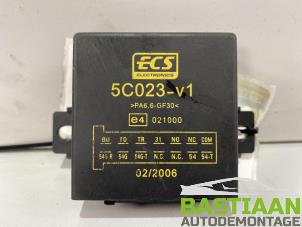 Gebruikte Module Trekhaak Ford Galaxy (WA6) 2.0 16V Prijs € 92,00 Margeregeling aangeboden door Bastiaan Autodemontage