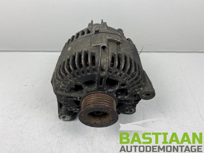 Gebruikte Dynamo BMW 5 serie Touring (E61) 530xd 24V Prijs € 99,99 Margeregeling aangeboden door Bastiaan Autodemontage
