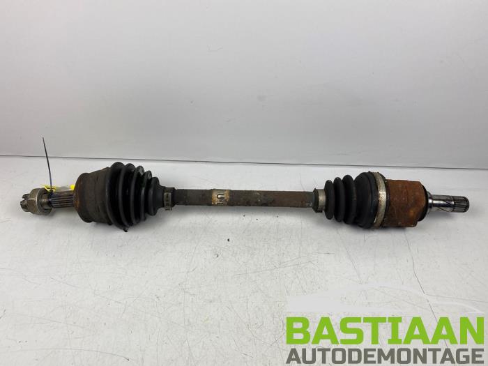 Gebruikte Steekas links-voor Opel Corsa D 1.4 16V Twinport Prijs € 29,99 Margeregeling aangeboden door Bastiaan Autodemontage