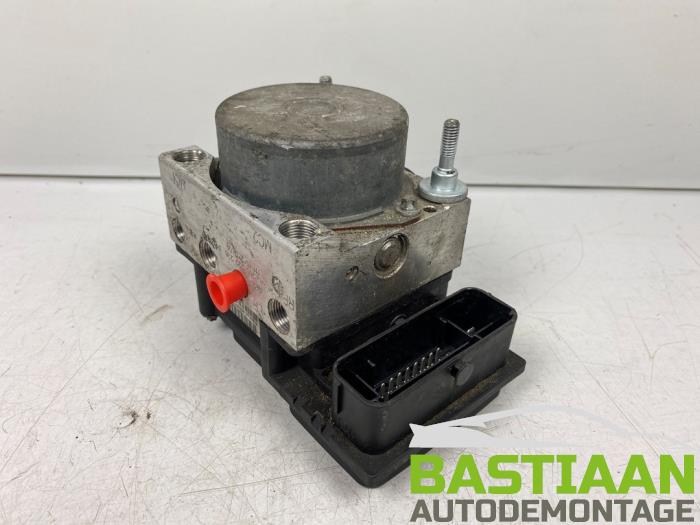Gebruikte ABS Pomp Ford Ka II 1.2 Prijs € 41,00 Margeregeling aangeboden door Bastiaan Autodemontage