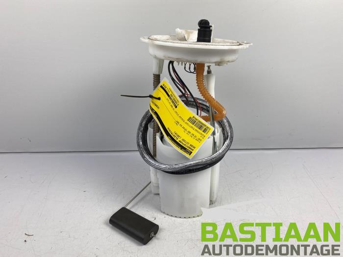 Gebruikte Tank element Pomp Skoda Citigo 1.0 12V Prijs € 44,99 Margeregeling aangeboden door Bastiaan Autodemontage