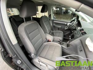 Gebruikte Bekleding Set (compleet) Volkswagen Touran (1T3) 1.2 TSI Prijs € 499,99 Margeregeling aangeboden door Bastiaan Autodemontage