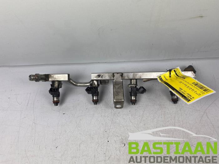 Gebruikte Injector brug Volkswagen Passat Variant (3C5) 1.4 TSI 16V EcoFuel Prijs € 74,99 Margeregeling aangeboden door Bastiaan Autodemontage
