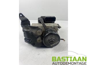 Gebruikte ABS Pomp Volvo V70 (SW) 2.4 D5 20V Prijs € 119,00 Margeregeling aangeboden door Bastiaan Autodemontage