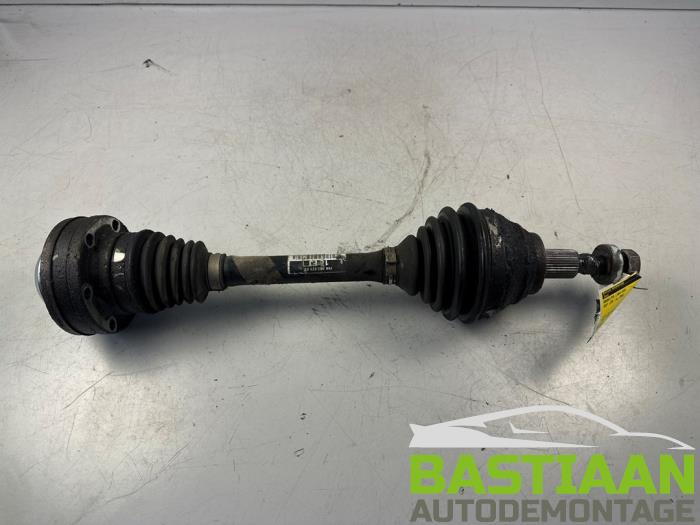 Gebruikte Aandrijfas links-voor Seat Leon (1P1) 2.0 TFSI 16V Prijs € 39,99 Margeregeling aangeboden door Bastiaan Autodemontage