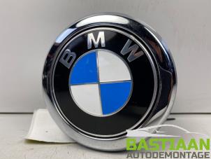 Gebruikte Handgreep Achterklep BMW 1 serie (F20) 116i 1.5 12V Prijs € 29,99 Margeregeling aangeboden door Bastiaan Autodemontage