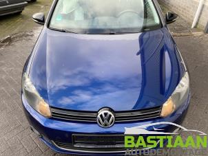 Gebruikte Ruit voor Volkswagen Golf VI (5K1) 1.2 TSI Prijs € 149,99 Margeregeling aangeboden door Bastiaan Autodemontage
