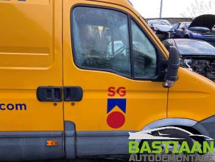 Gebruikte Deur 2Deurs rechts Iveco New Daily IV 35C15V, 35C15V/P Prijs € 149,99 Margeregeling aangeboden door Bastiaan Autodemontage