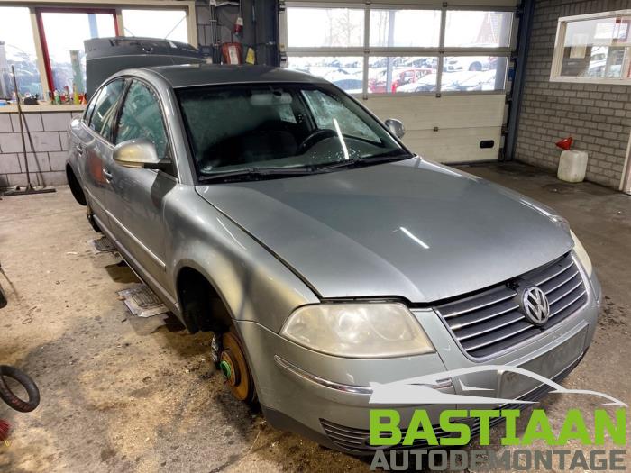 Gebruikte Versnellingsbak Volkswagen Passat (3B3) 2.0 20V Prijs € 124,99 Margeregeling aangeboden door Bastiaan Autodemontage
