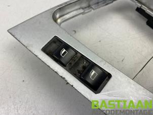 Gebruikte Raam schakelaar elektrisch BMW 3 serie (E46/2) 325 Ci 24V Prijs € 29,99 Margeregeling aangeboden door Bastiaan Autodemontage