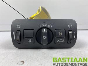 Gebruikte Schakelaar Licht Volvo S60 II (FS) 2.0 D3 20V Prijs € 29,99 Margeregeling aangeboden door Bastiaan Autodemontage