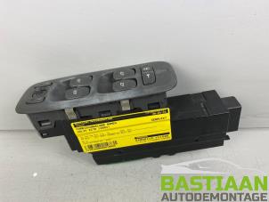 Gebruikte Combischakelaar ramen Volvo XC70 (SZ) XC70 2.4 T 20V Prijs € 29,90 Margeregeling aangeboden door Bastiaan Autodemontage