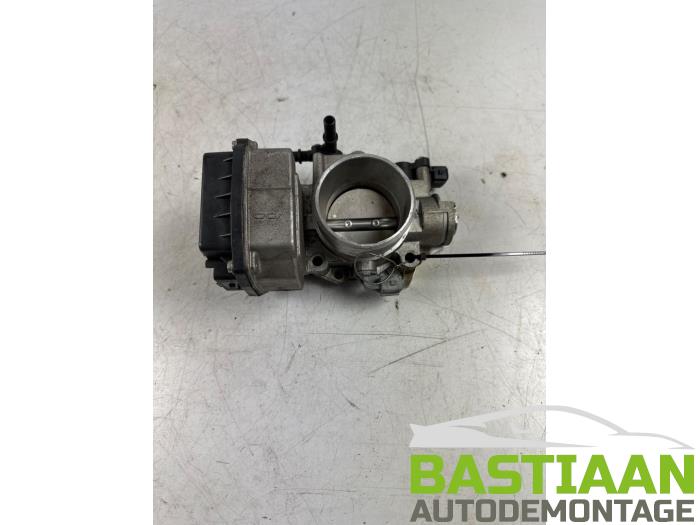 Gebruikte Gasklephuis Peugeot 307 SW (3H) 2.0 16V Prijs € 49,99 Margeregeling aangeboden door Bastiaan Autodemontage