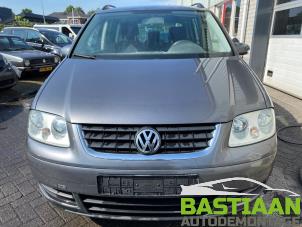 Gebruikte Motorkap Volkswagen Touran (1T1/T2) 1.6 FSI 16V Prijs € 74,99 Margeregeling aangeboden door Bastiaan Autodemontage