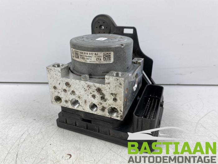 Gebruikte ABS Pomp Volkswagen Golf VII (AUA) 1.2 TSI 16V Prijs € 166,00 Margeregeling aangeboden door Bastiaan Autodemontage