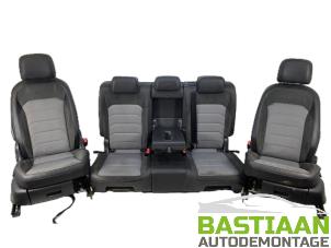 Gebruikte Bekleding Set (compleet) Volkswagen Tiguan (AD1) 2.0 TSI 16V 4Motion Prijs € 1.149,99 Margeregeling aangeboden door Bastiaan Autodemontage