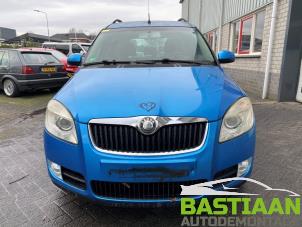 Gebruikte Voorbumper Skoda Roomster (5J) 1.4 TDI 80 Prijs € 249,99 Margeregeling aangeboden door Bastiaan Autodemontage