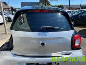 Gebruikte Achterklep Smart Forfour (453) 0.9 TCE 12V Prijs € 199,90 Margeregeling aangeboden door Bastiaan Autodemontage